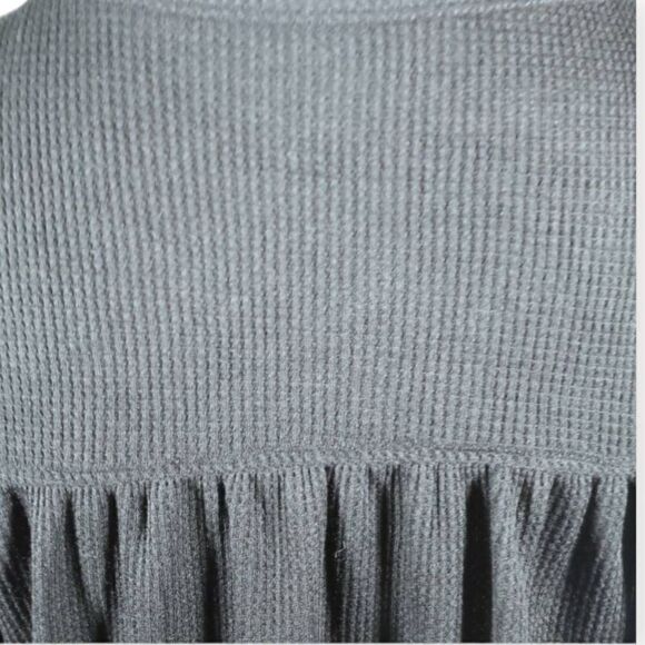 BLACK WAFFLE KNIT TOP SZ.S EUC. - Picture 3 of 6